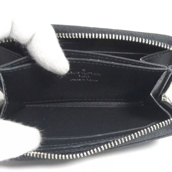 Auth LOUIS VUITTON Taiga Zippy Coin Purse Case Black Leather - Picture 10 of 10